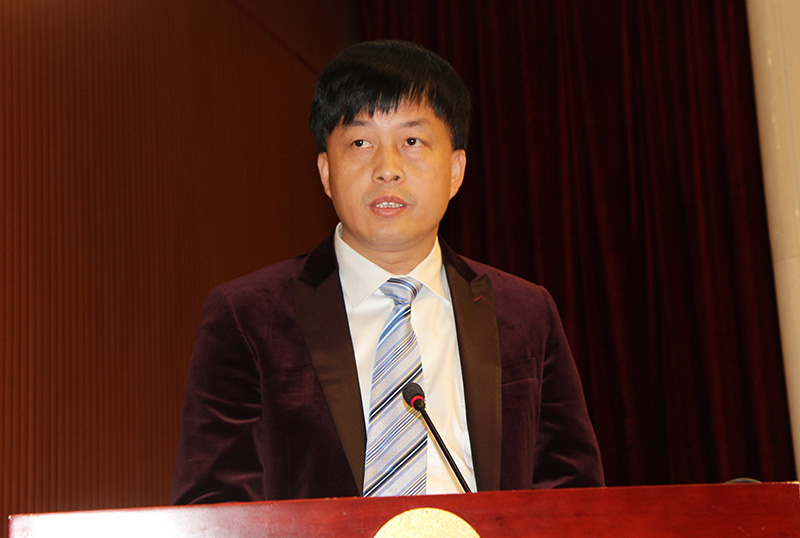 宏峰集團(tuán)（福建）有限公司董事長(zhǎng)蔡鳳水發(fā)表演講