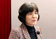 國(guó)家發(fā)改委投資研究所副所長(zhǎng)、研究員楊萍作宏觀經(jīng)濟(jì)形勢(shì)及PPP改革背景演講